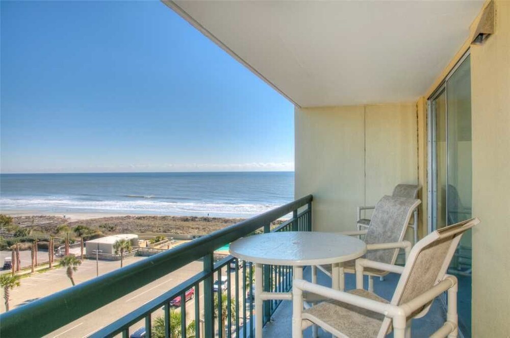 So Hampton 601 by RedAwning - photo 14