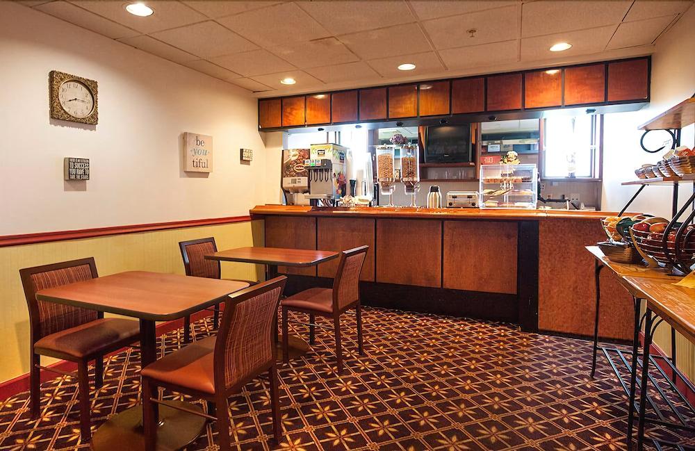 Majestic Star Casino & Hotel - photo 11