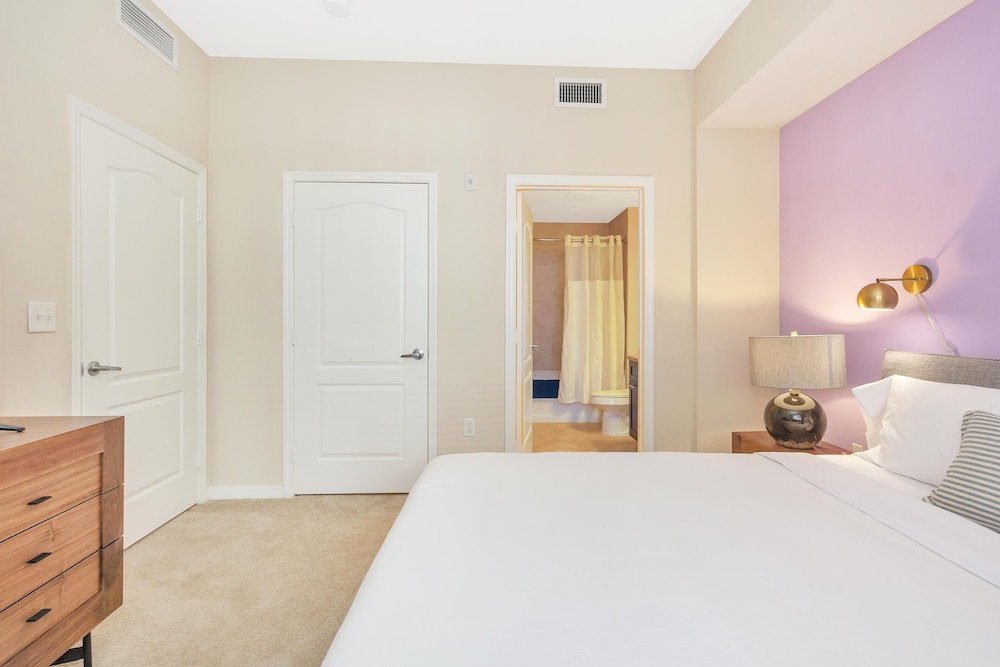 Dharma Home Suites South Miami at Red Road Commons - photo 11
