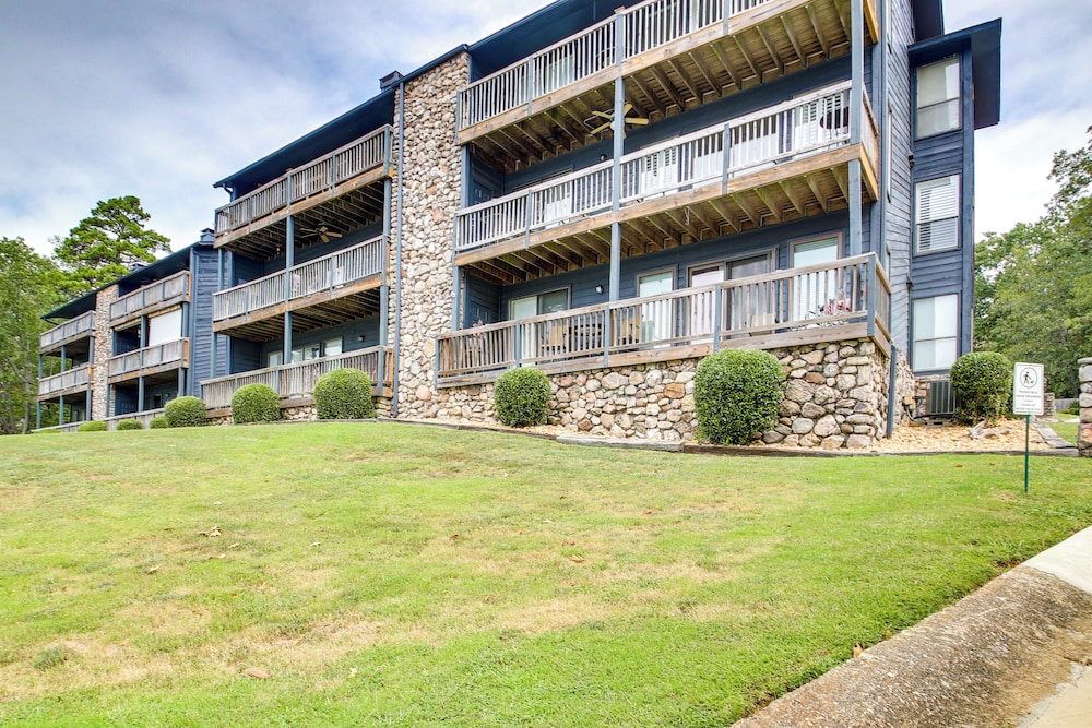 5 Mi to Casino: Waterfront Condo in Hot Springs - photo 19