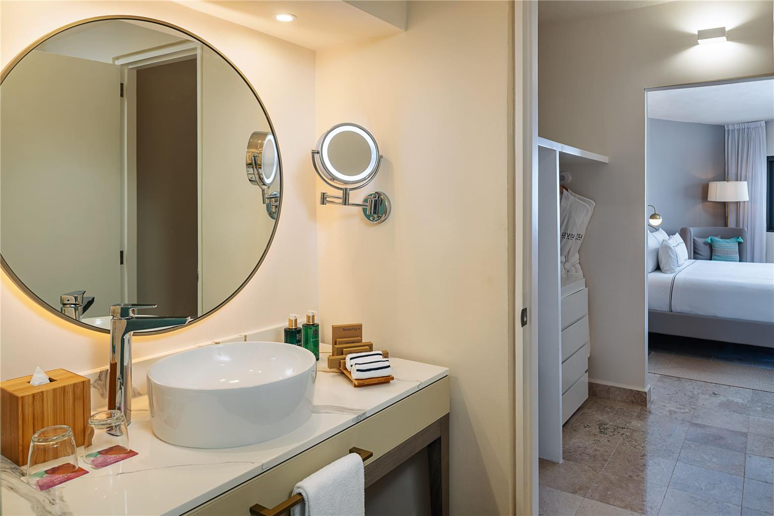 Guest room