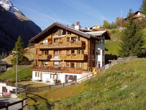 Chalet Cortina — 4-Star Luxury Hotel in Zermatt, Switzerland