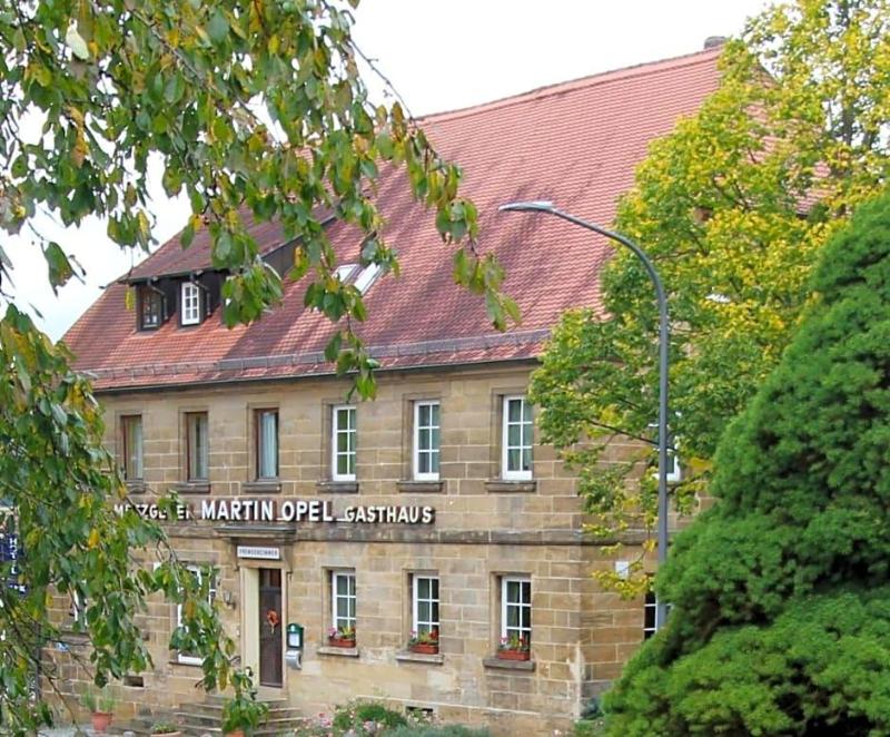 Hotel Gasthof Opel Bed & Breakfast - carbon neutral hotel in Bayreuth