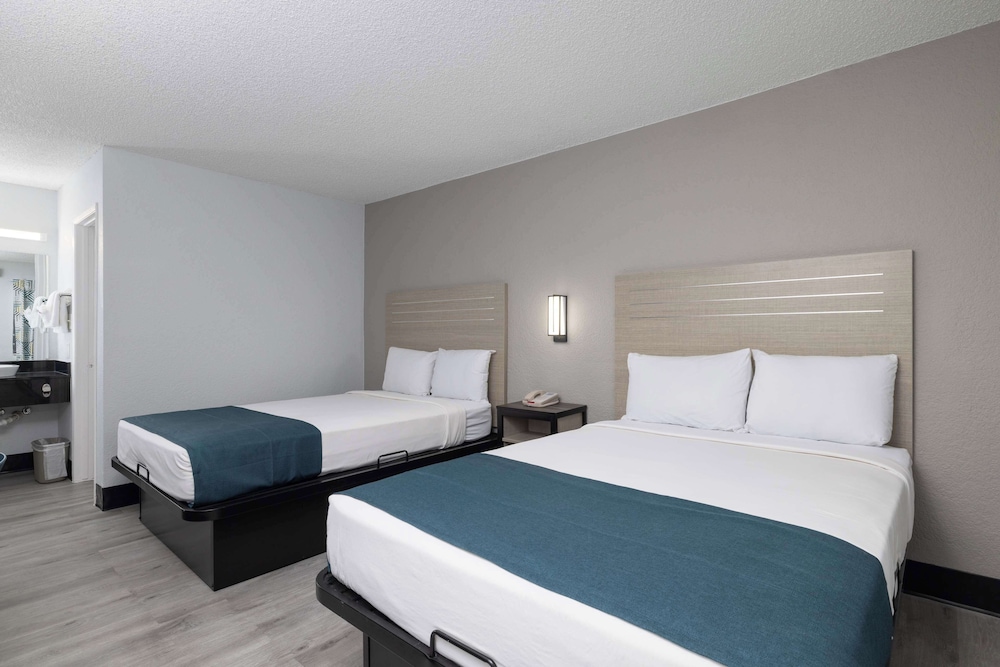 Motel 6 Tempe AZ Broadway ASU - photo 6