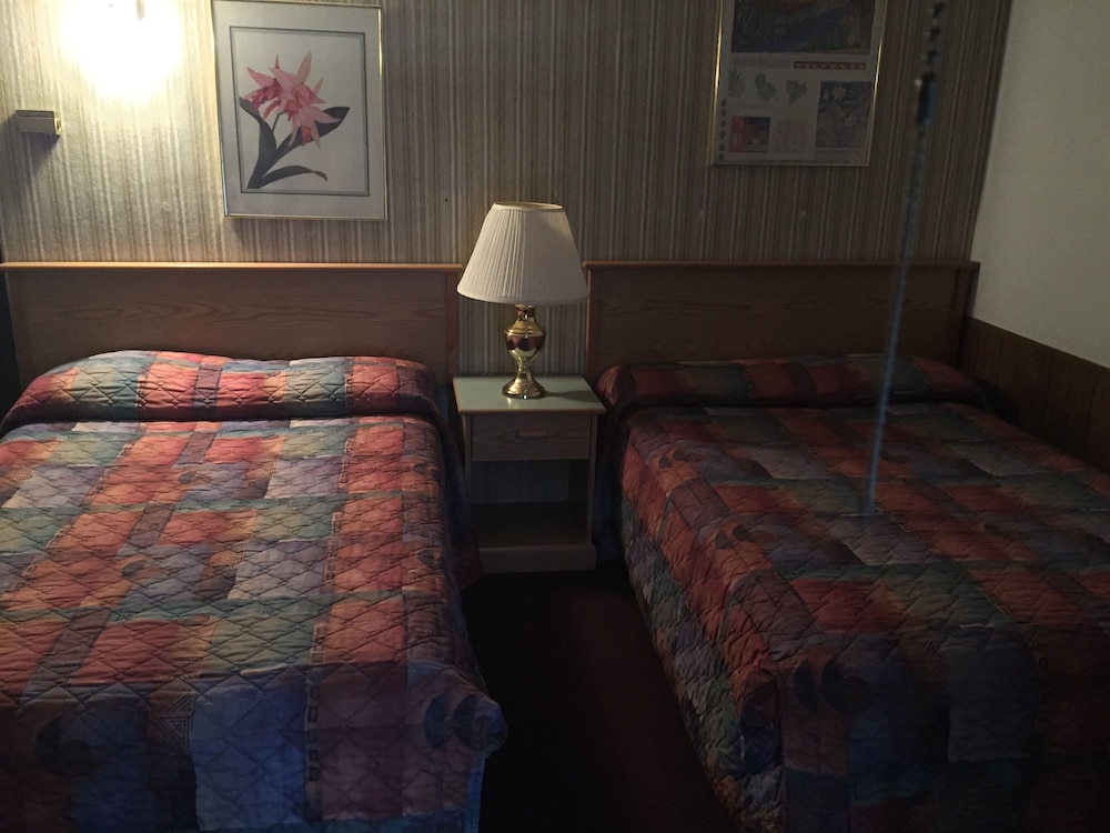 Hilander Motel - photo 14