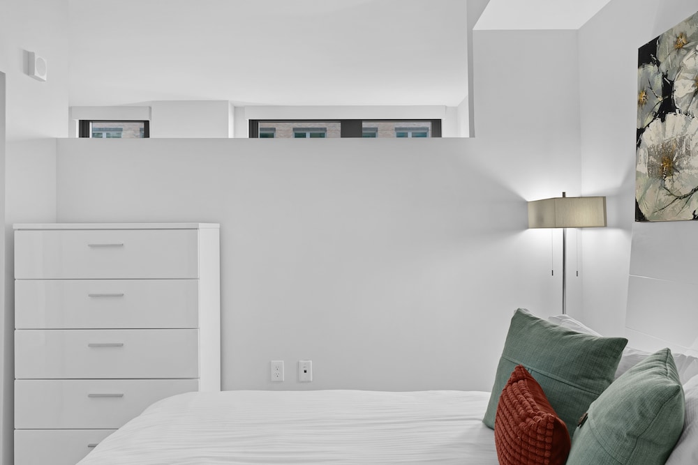 Global Luxury Suites Crystal City - photo 19