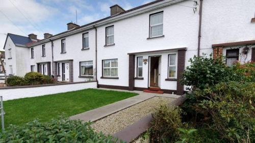 30 Marian Park Luxury Townhouse — 4-Star Luxury Hotel in Buncrana, Republic of Ireland