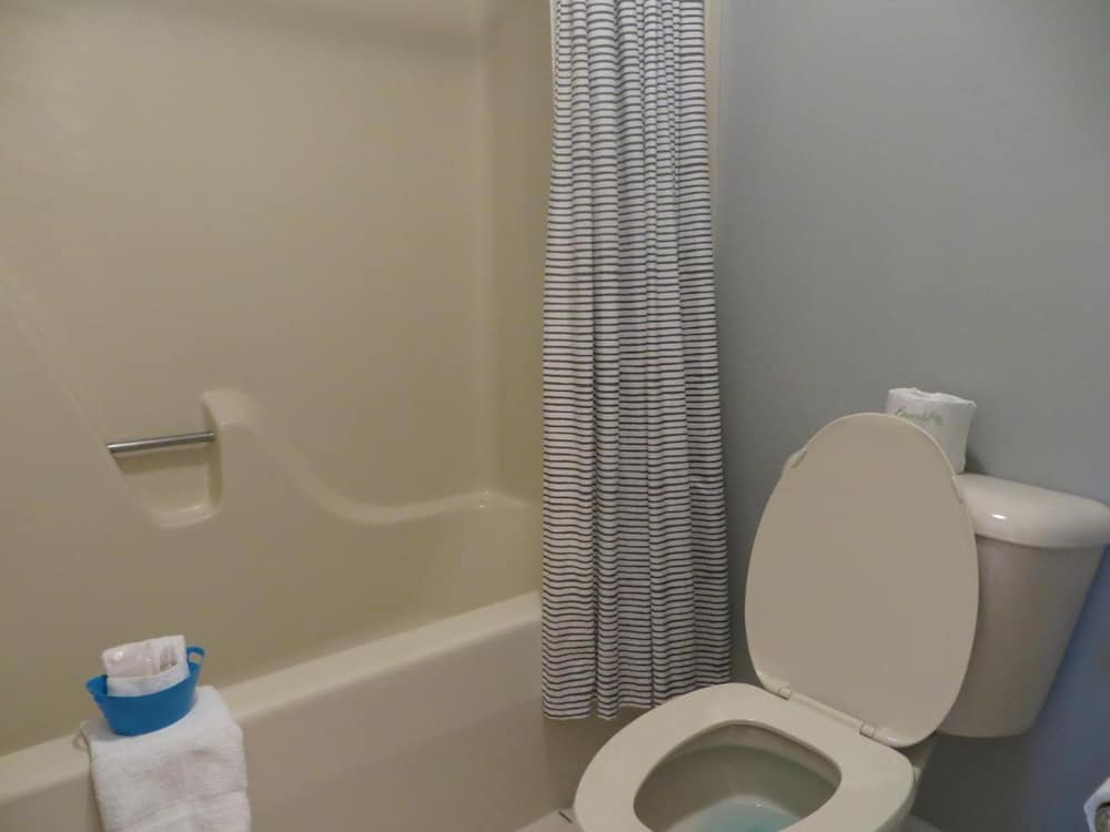 Brio Beach Inn - photo 29