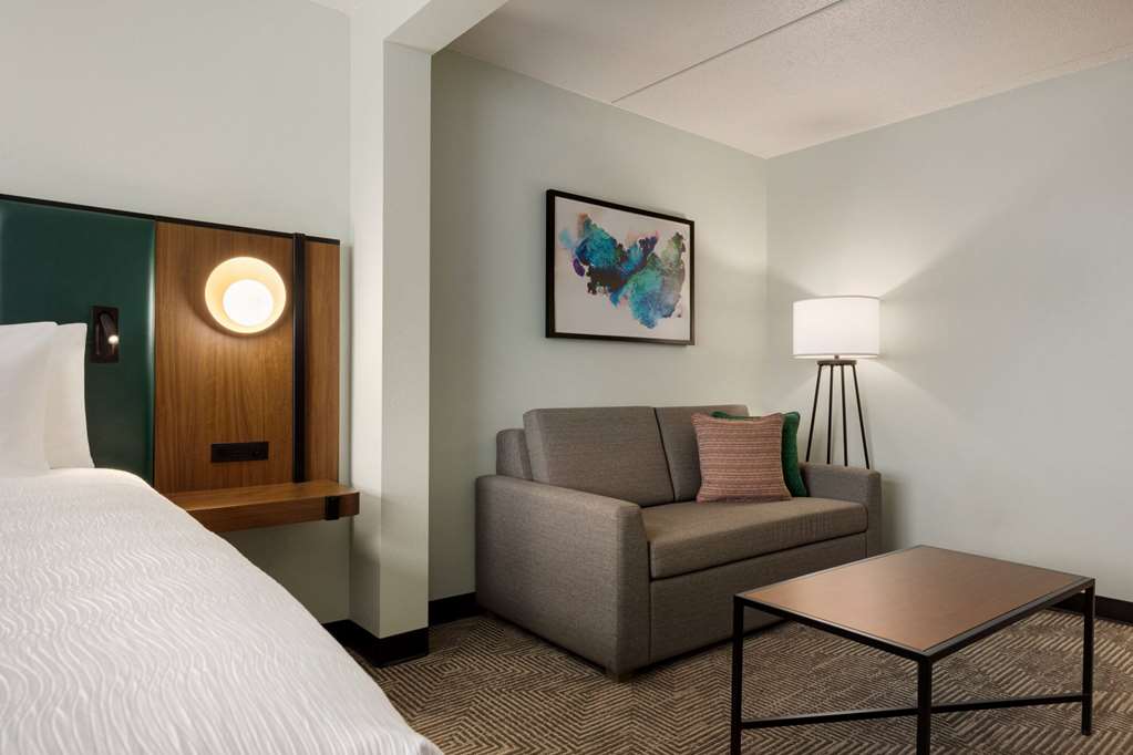 Wingate by Wyndham Green Bay Airport - photo 24