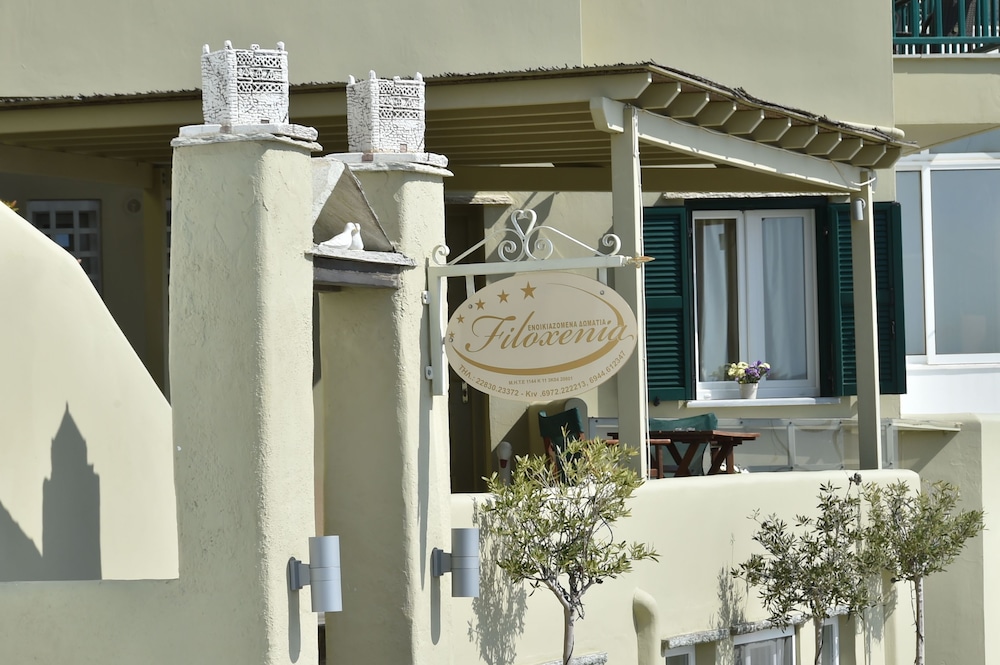 Filoxenia - carbon neutral hotel in Tinos