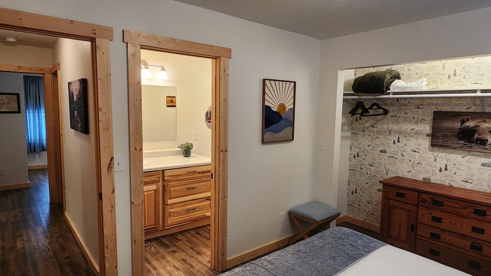 Beargrass Lodging and RV Resort - photo 103