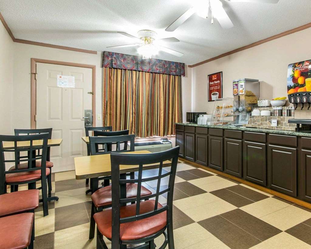 Econo Lodge Franklin South - photo 43