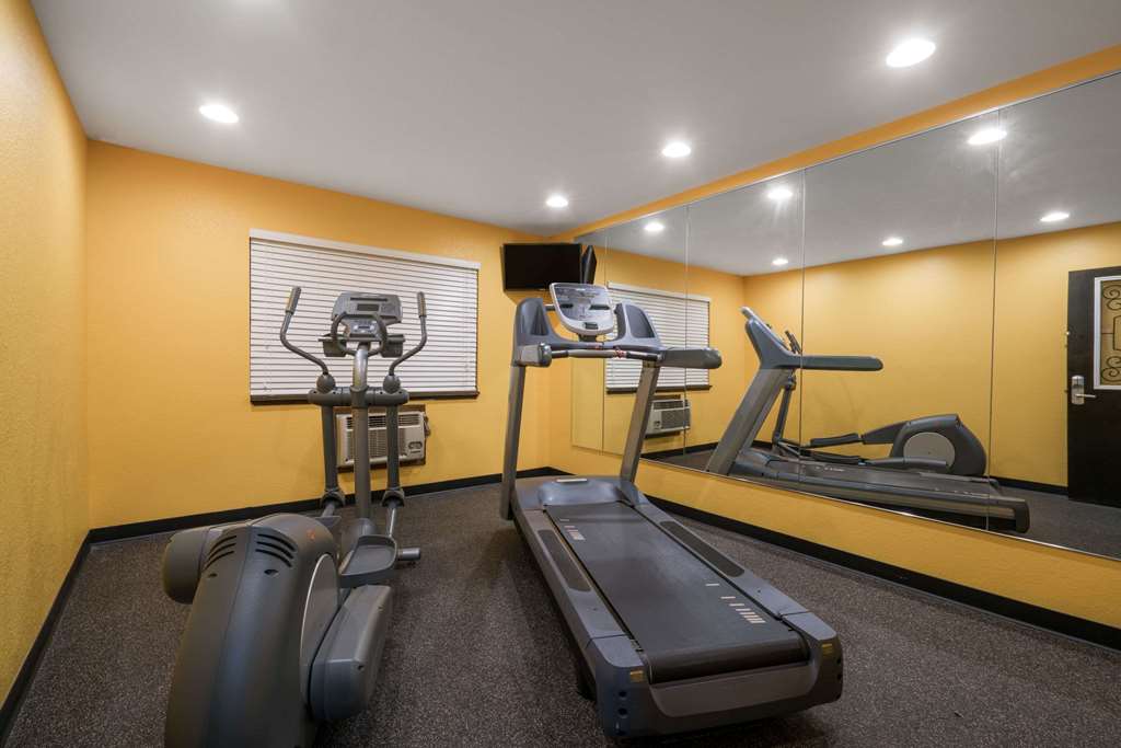 Super 8 by Wyndham Rochester Mayo Clinic Area - photo 3