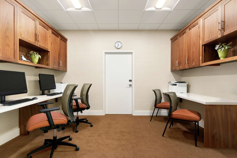 Hilton Garden Inn Medford OR - photo 36