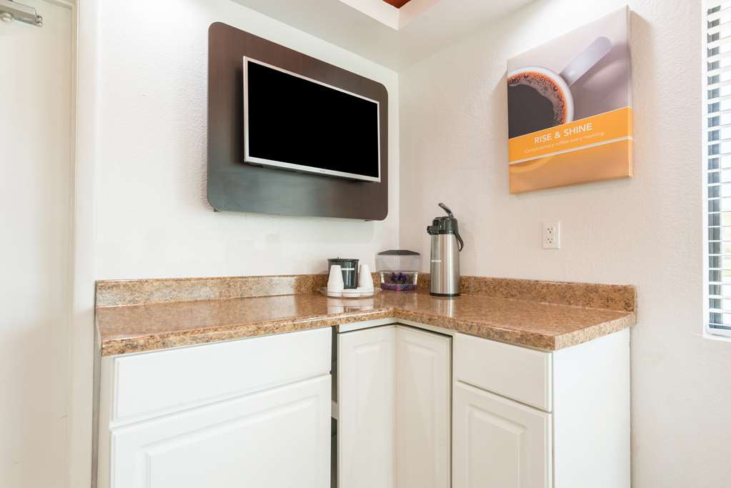Motel 6 Dayton OH - photo 21