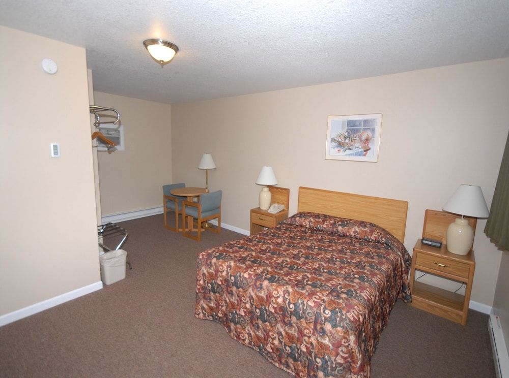 Wayside Motel - photo 17