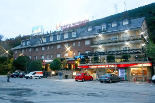Hotel Valcarce Camino de Santiago — hotel in Vega De Valcarce