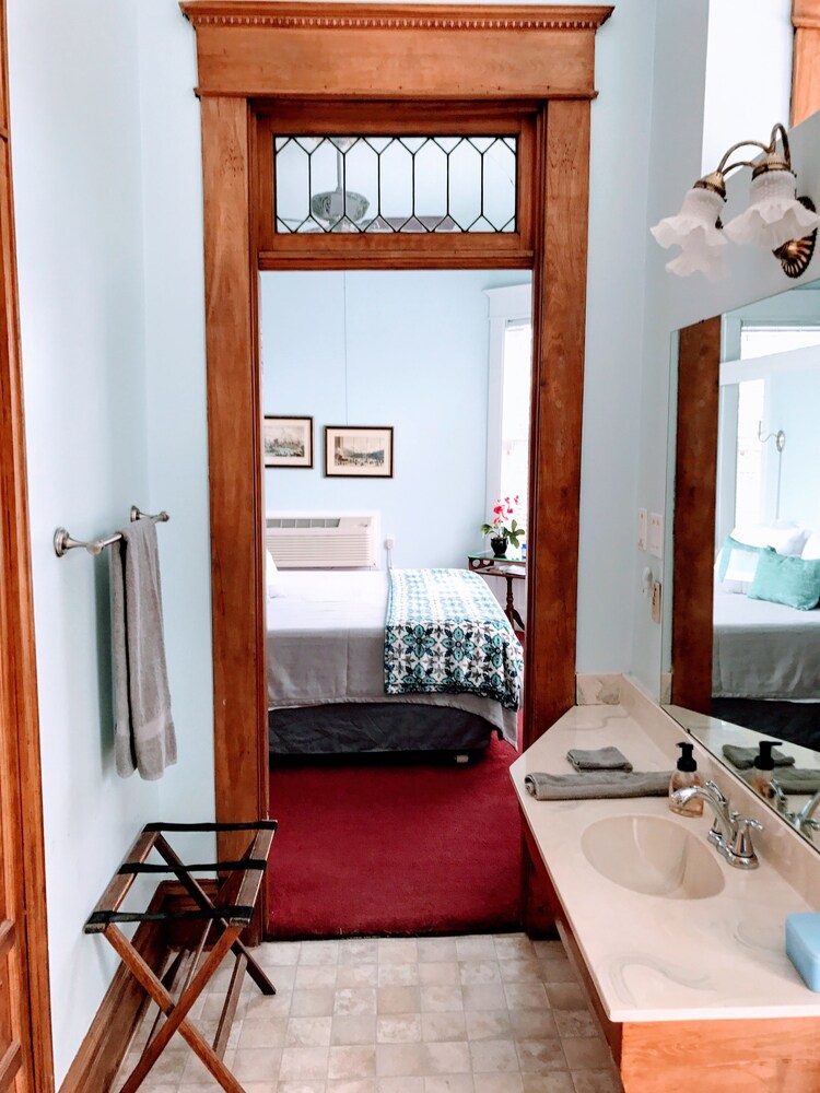 Edwardian Inn - photo 41