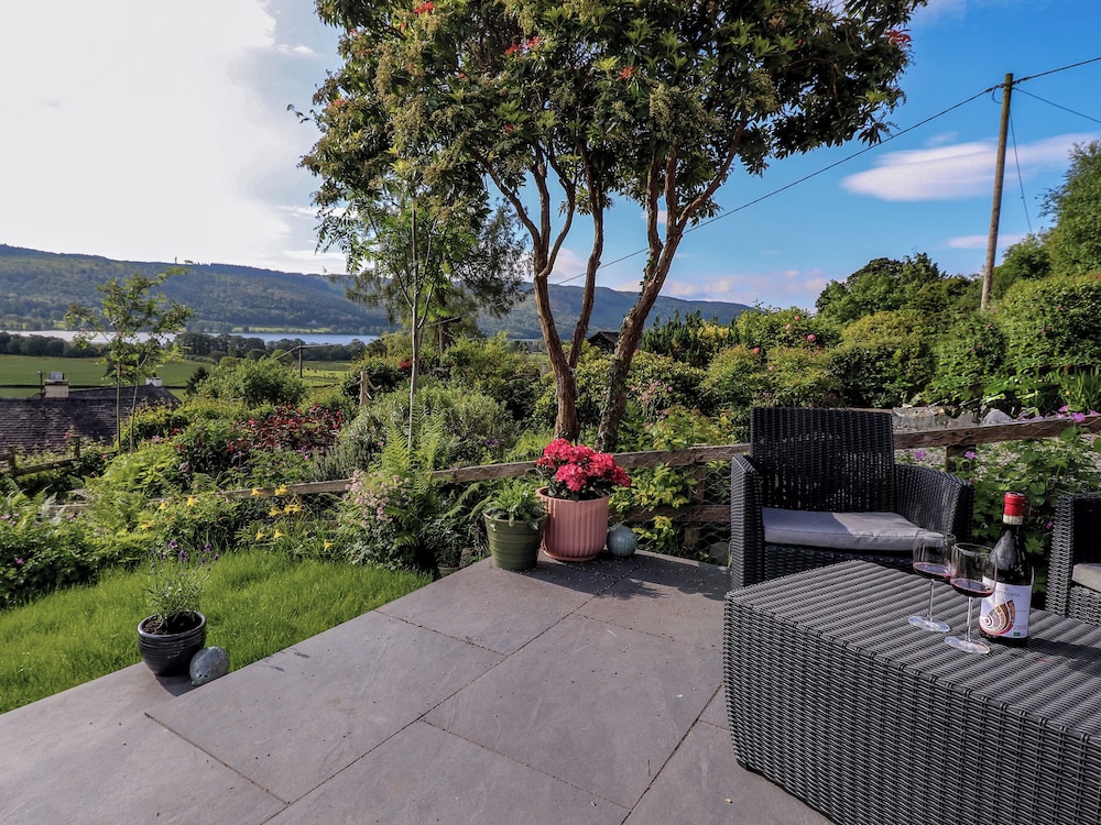 Seaview Hotel - carbon neutral hotel in Goodwick