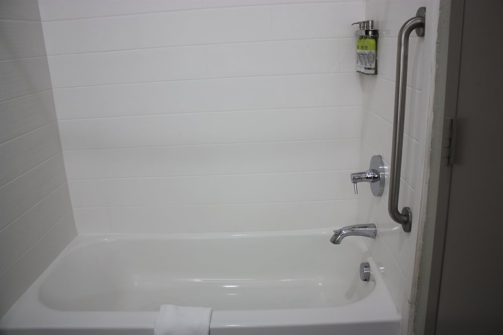 Holiday Inn Express Hotel & Suites Shamrock North by IHG - photo 55