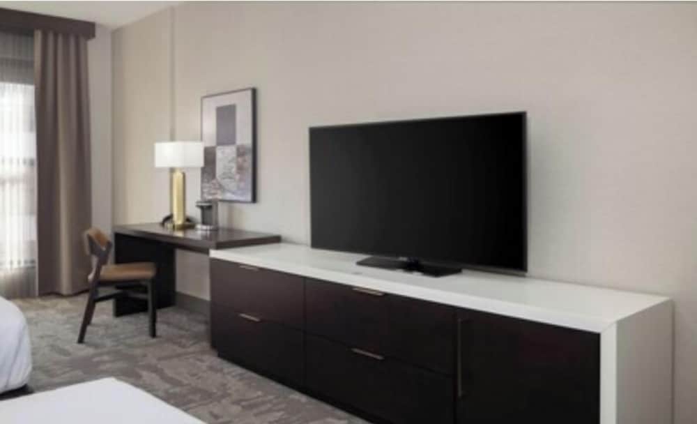 Hilton Promenade at Branson Landing - photo 49
