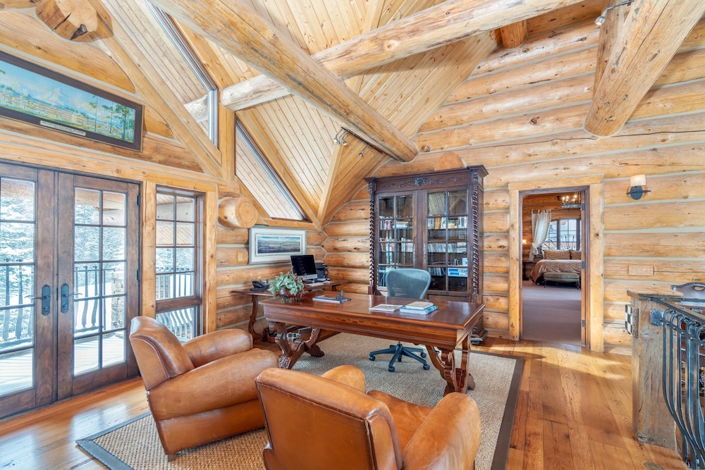 Hilltop Hideaway Expansive Views From This Private Estate Hot Tub Pool Table - photo 36