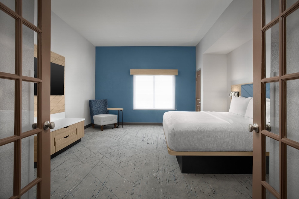 Holiday Inn Express Hotel & Suites DFW West Hurst by IHG - photo 18