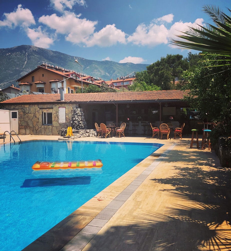 Unlu Hotel — hotel in Oeluedeniz