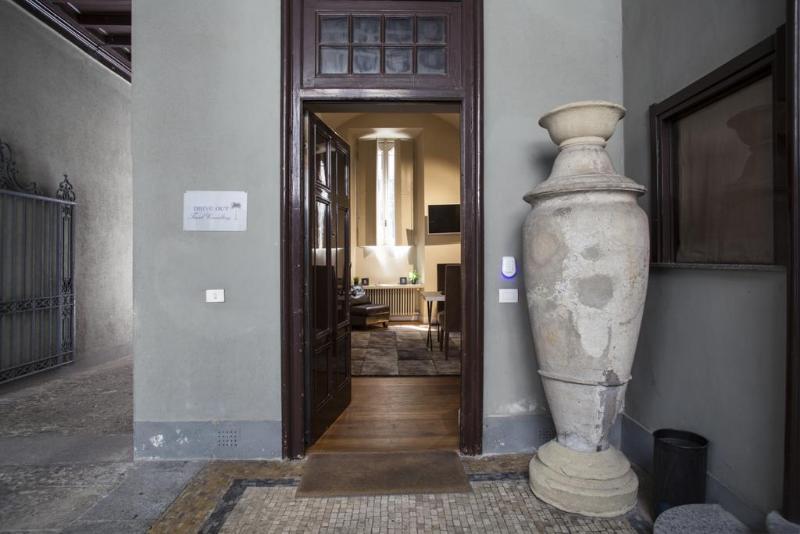 Hemeras Boutique House Suite Specchio