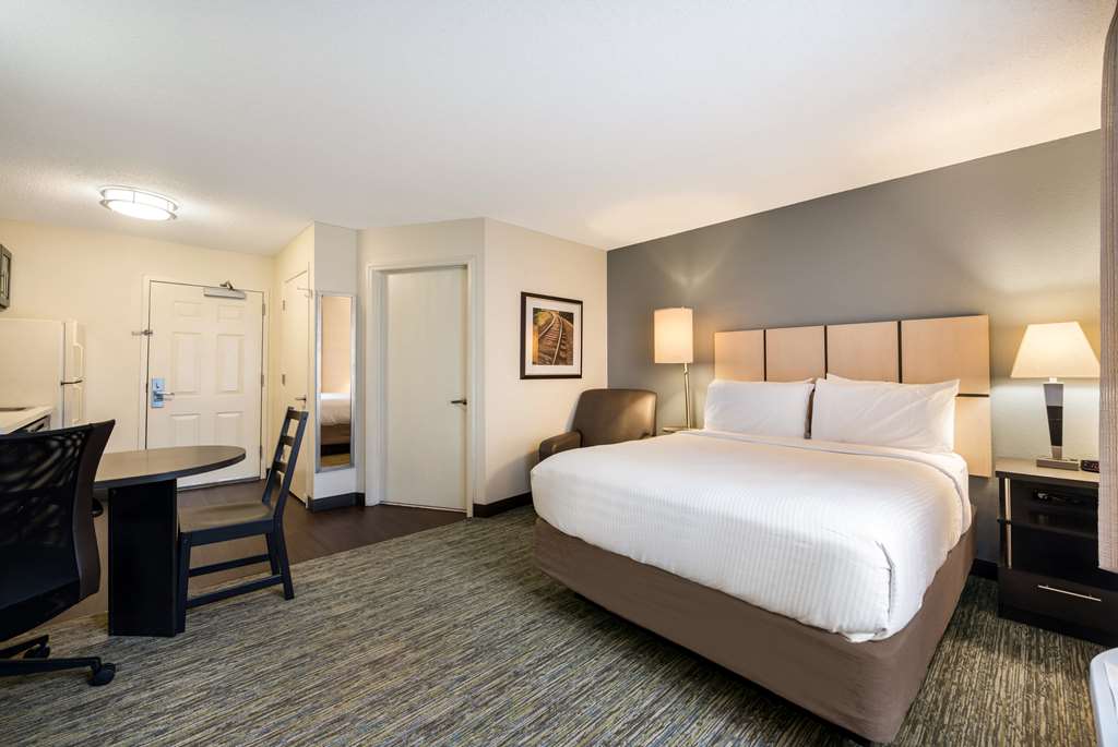 Sonesta Simply Suites Hampton - photo 14