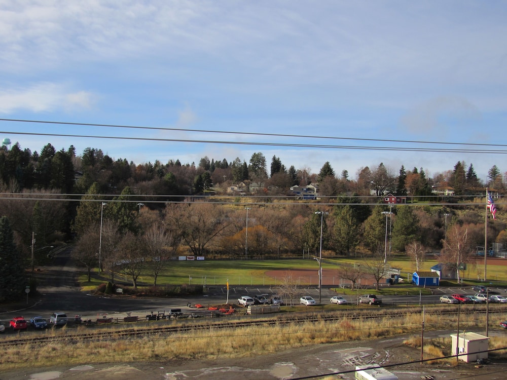 Pullman Garden Inn - photo 14