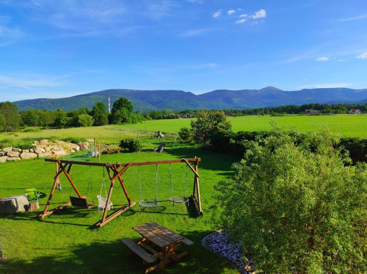 Willa Kolorowa Chata 6 Km Od Karpacza — hotel in Myslakowice