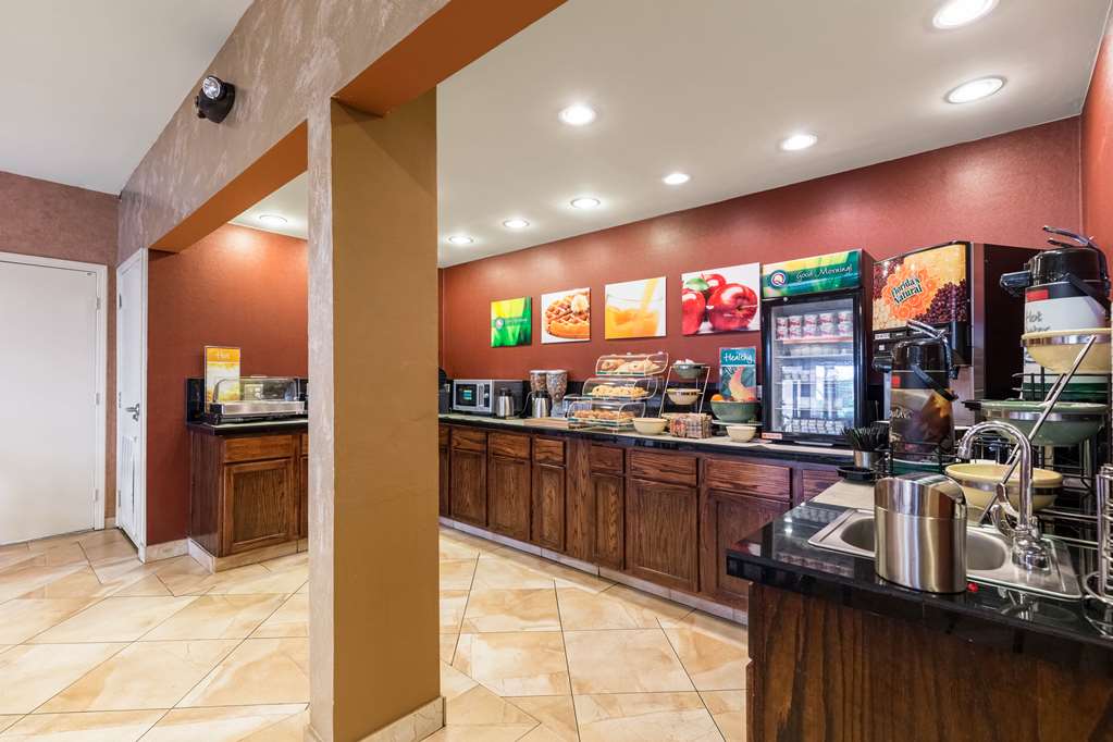 Quality Inn Alexandria - photo 29