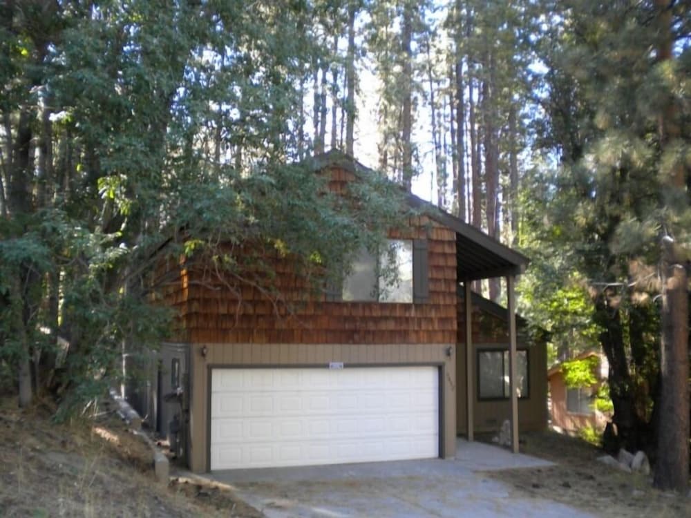 3832 Regina Rd. - featured photo