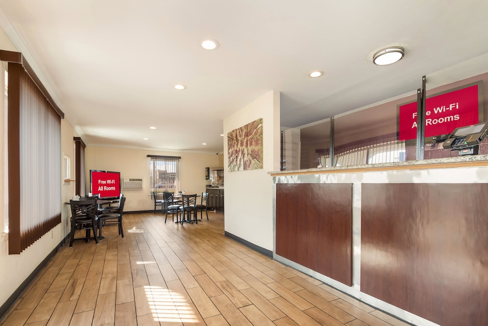 Red Roof Inn Santee - photo 7