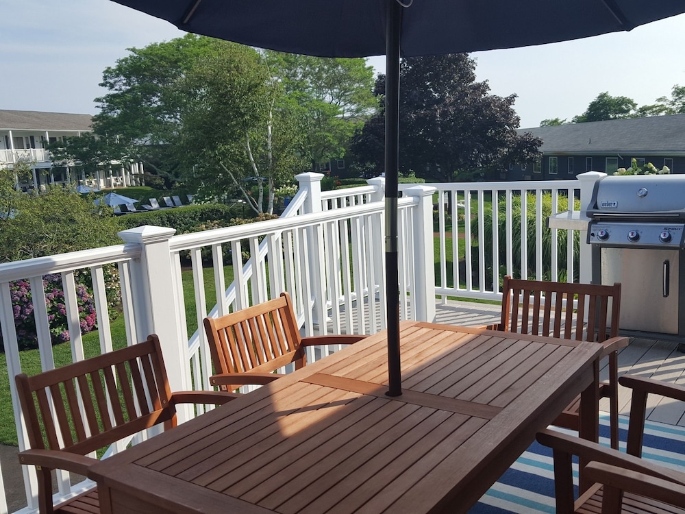 Seaglass Inn & Spa - photo 16