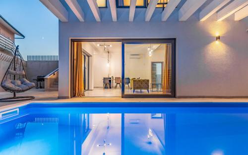 Villa RougeMarin Marin with private pool — 4-Star Luxury Hotel in Medulin, Croatia