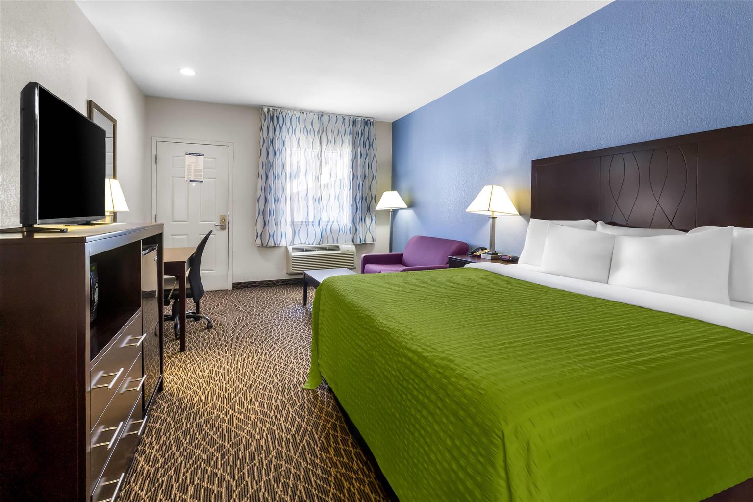 Econo Lodge Bryan TX - photo 10