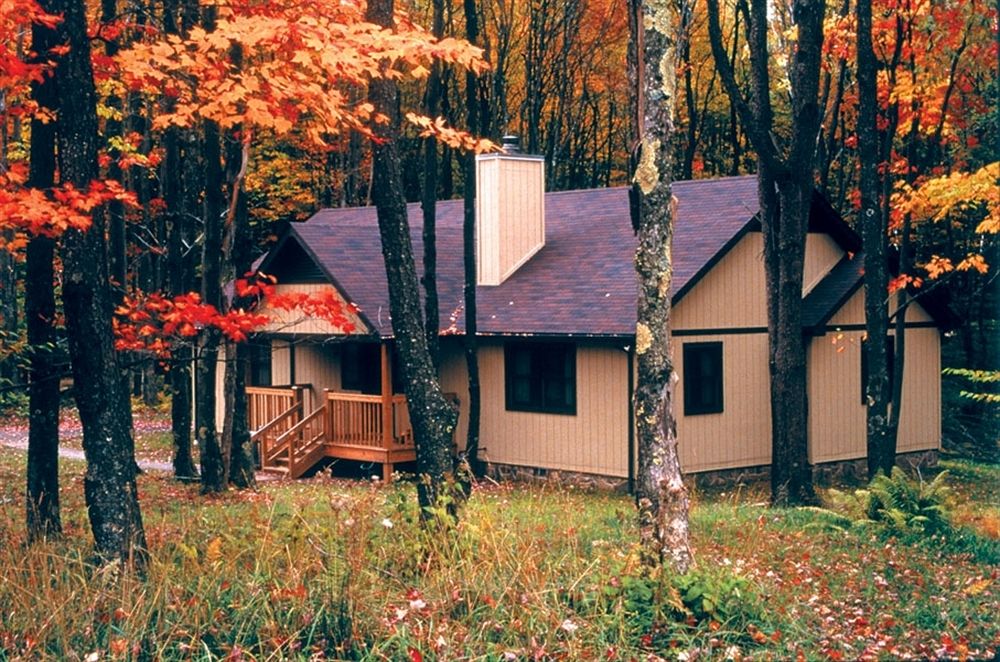 Canaan Valley Resort State Park - carbon neutral hotel in Davis