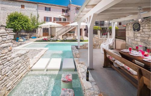 Cozy Home In Peresiji — 4-Star Luxury Hotel in Svetvincenat, Croatia