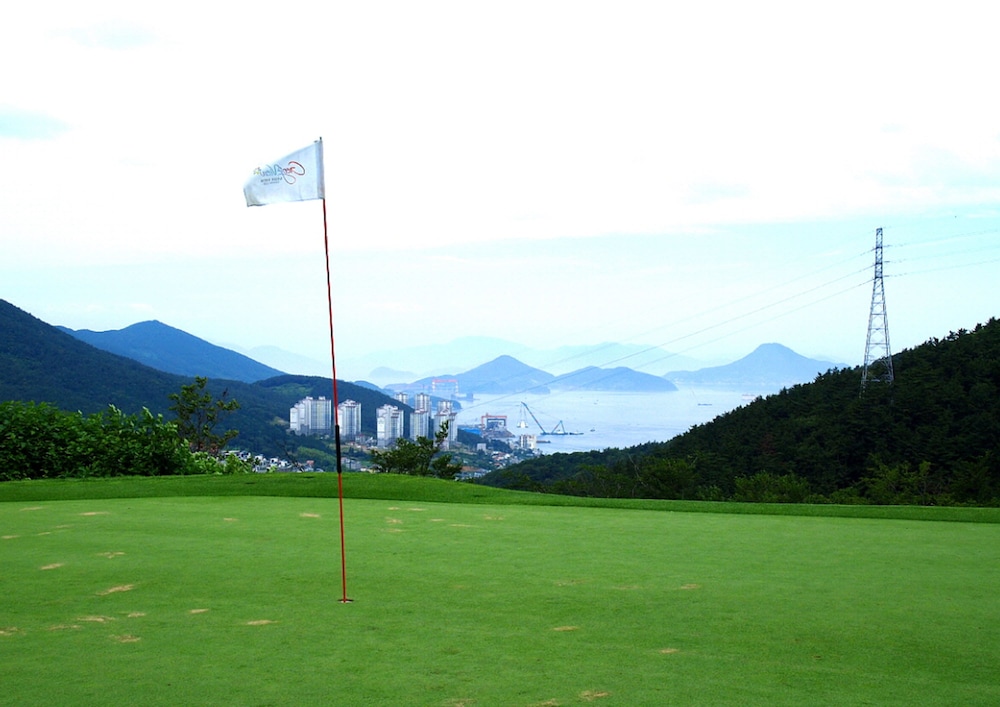 Geoje View Golf tel - carbon neutral hotel in Sinhyeon