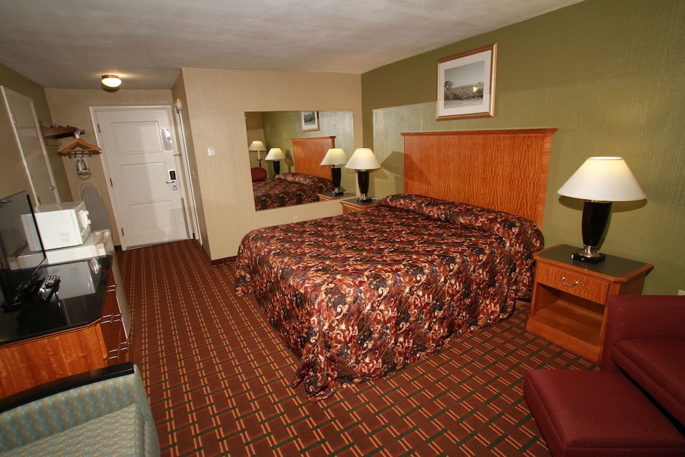 Budget Inn Syracuse Airport - photo 3