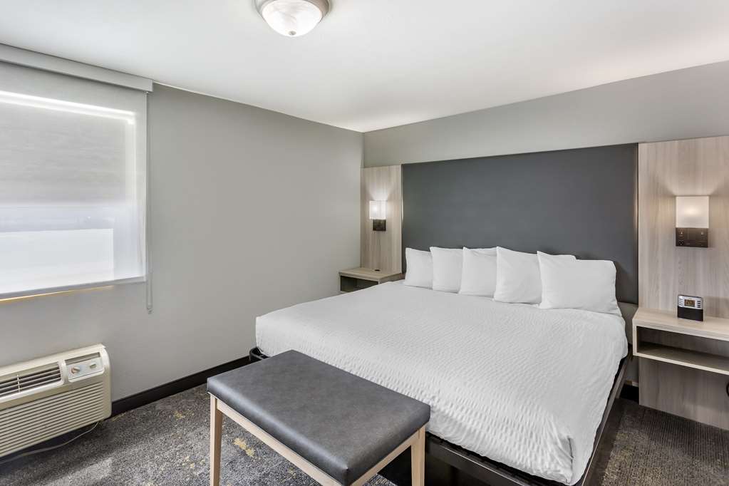 Best Western Plus Weston Inn - photo 24