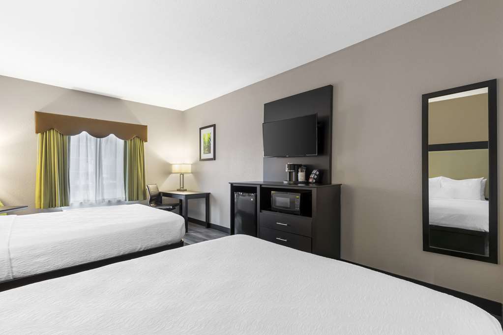 Best Western Plus Des Moines West Inn & Suites - photo 20