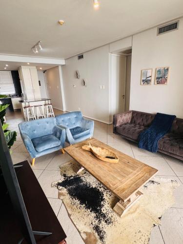 Accommodation Front Coastal Escape 4 sleeper — 4-Star Luxury Hotel in Durban, South Africa