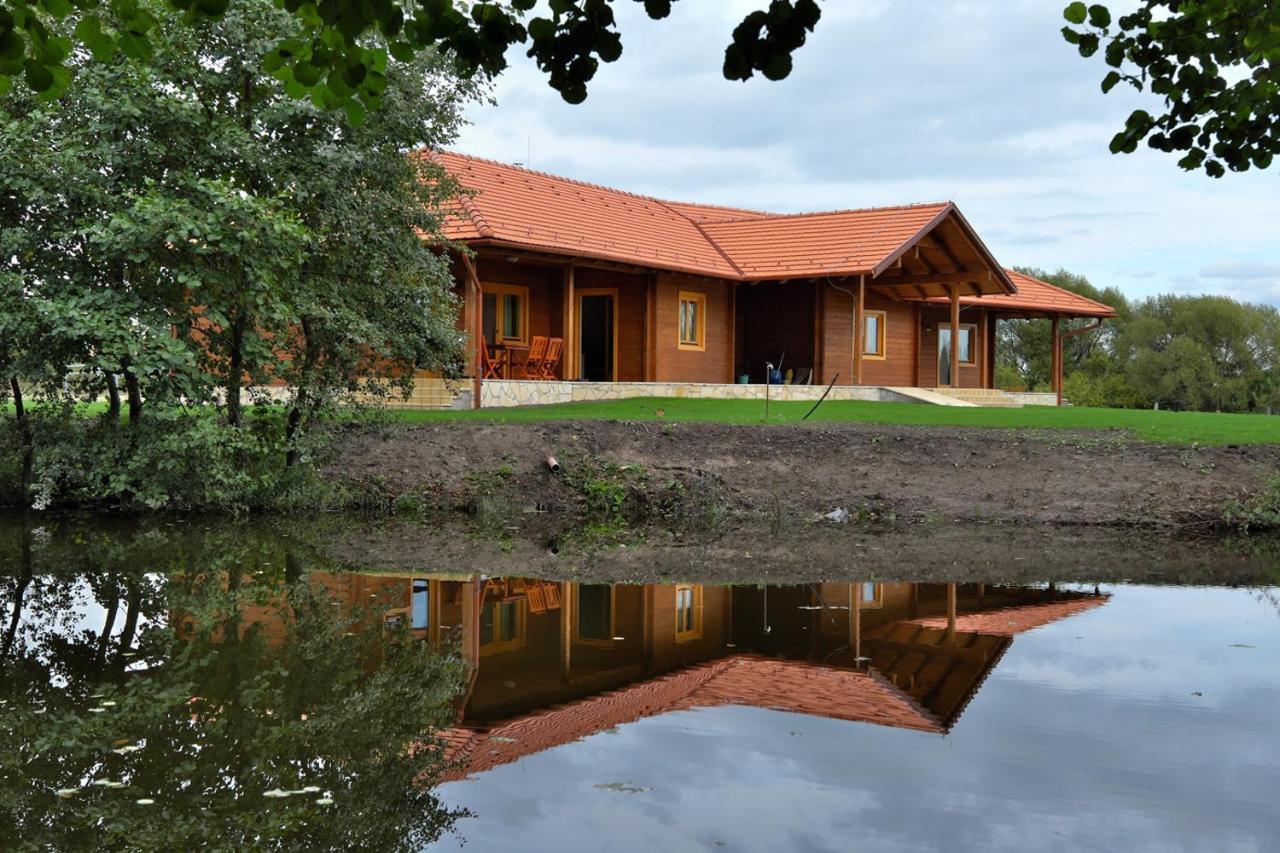Majorka Vendeghaz — 4-Star Luxury Hotel in Diosjeno, Hungary