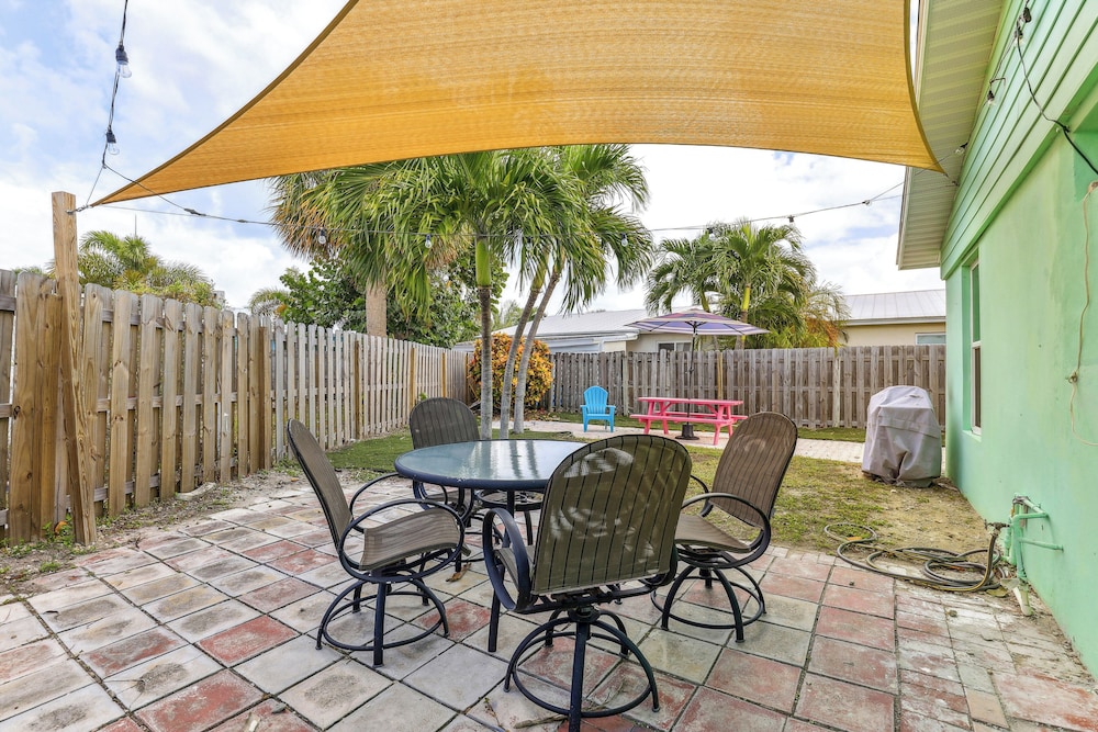 Jensen Beach Home quarter Mi to Beach Access - photo 11