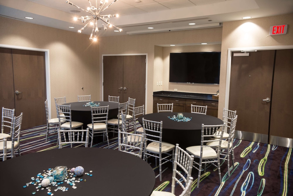 Hampton Inn & Suites Charlotte Ballantyne - photo 57