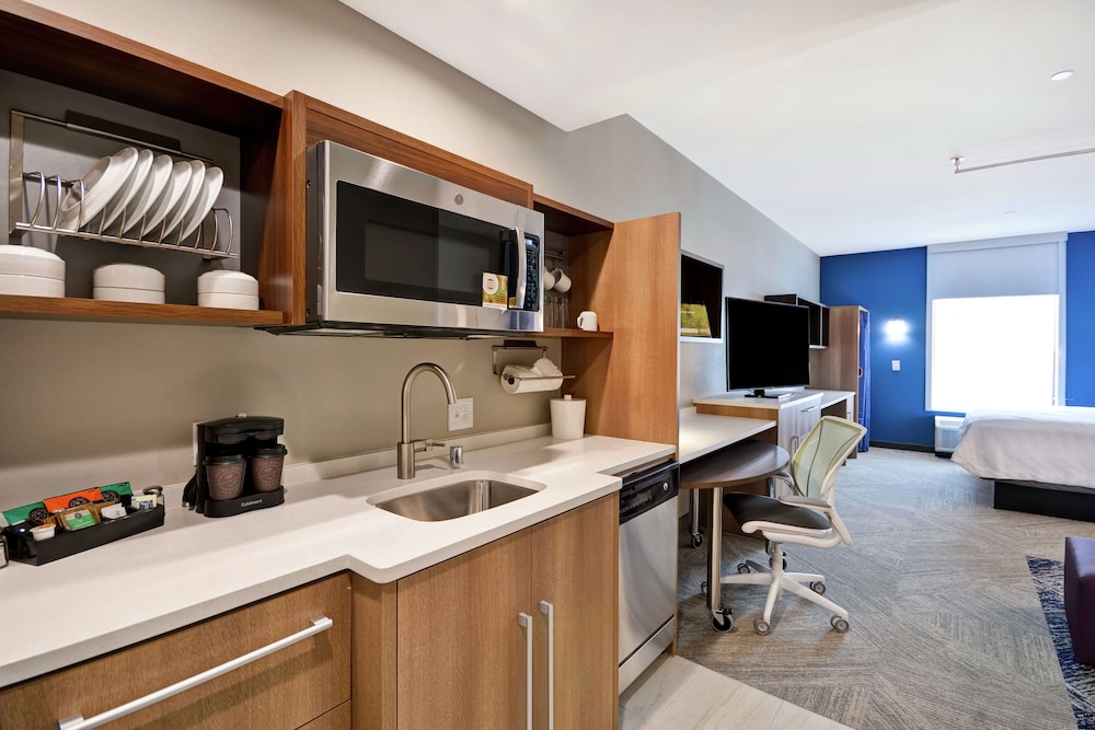 Home2 Suites by Hilton Plano Legacy West - photo 13