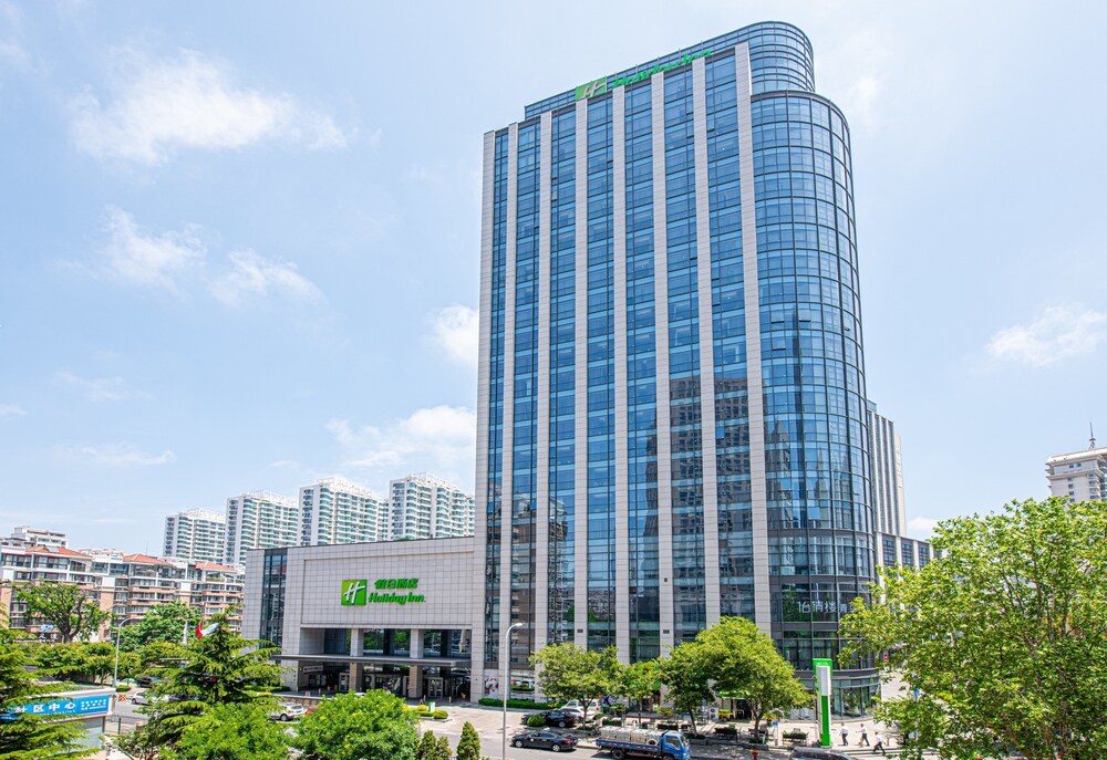 Holiday Inn Qingdao City Centre by IHG in Qingdao, People's Republic of China